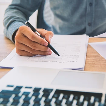An office worker registering a trade name