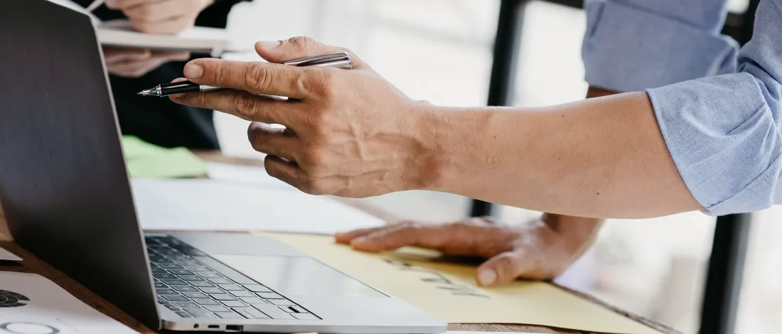 Venture Smarter | Alabama LLC Operating Agreement + Free Template Checking Alabama LLC operating agreement