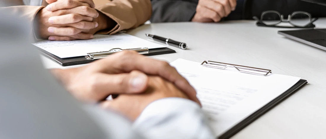 Venture Smarter | How to Write an Arkansas LLC Operating Agreement? (Guide) LLC operating agreement documents in Arkansas