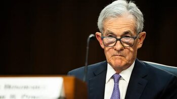 fed_chair_jerome_powell_on_a_senate_hearing